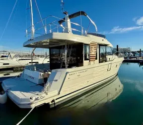 Beneteau SWIFT TRAWLER 41 FLY for sale