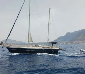 Ferretti ALTURA 422 for sale