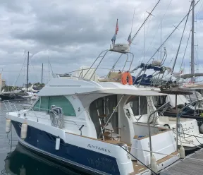 Beneteau ANTARES 9.80 for sale
