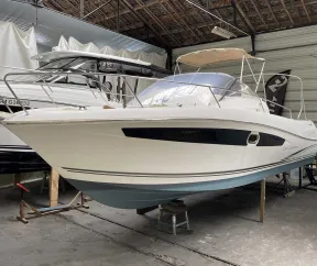 Jeanneau CAP CAMARAT 8.5 WA for sale